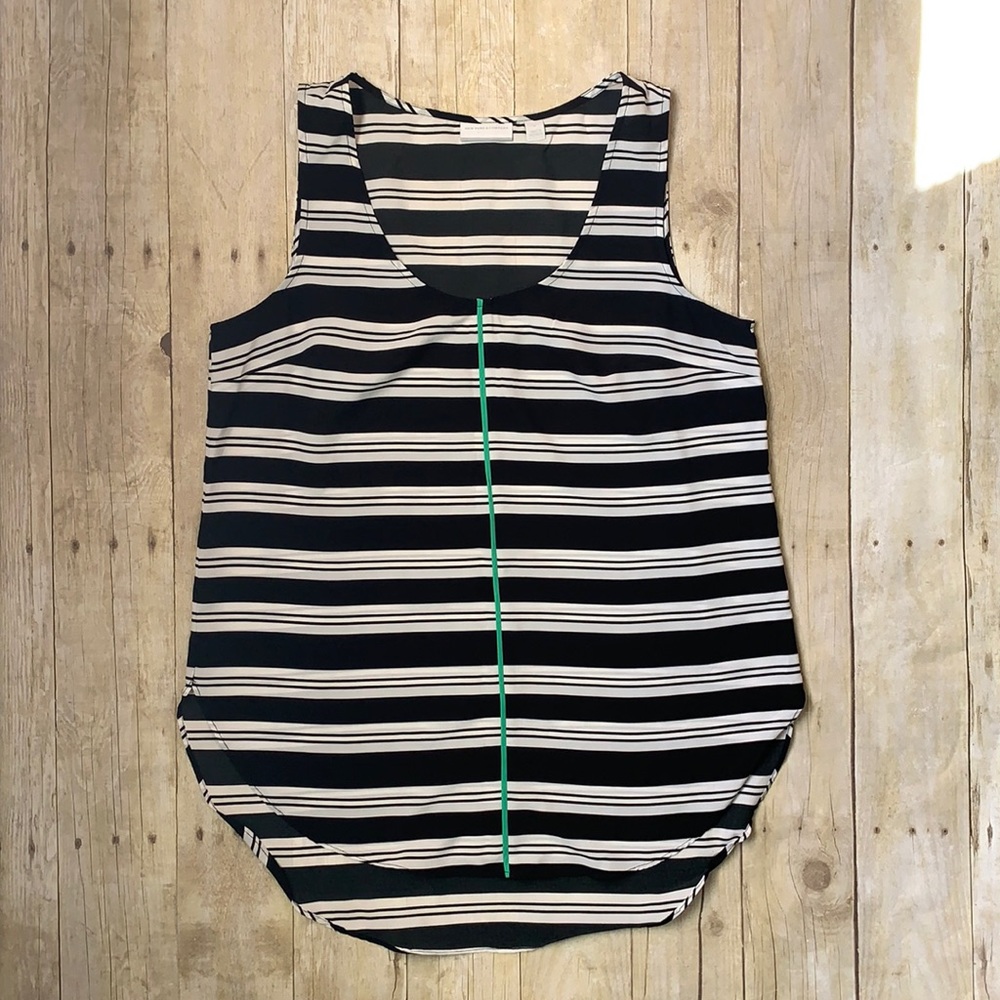 NY & Co. Sleeveless top